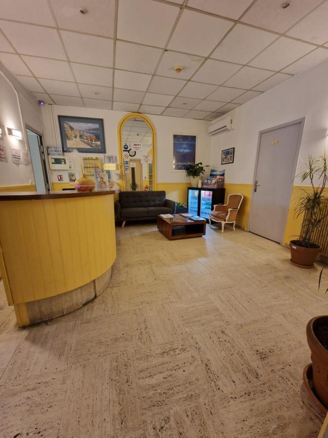 Hotel Du Nord Cannes Exterior photo